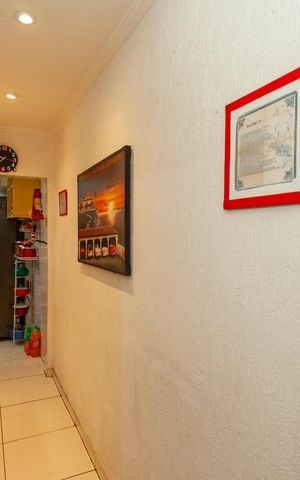 Casa à venda com 78m², 4 quartos e 3 vagasCorredor