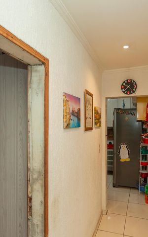 Casa à venda com 78m², 4 quartos e 3 vagasCorredor