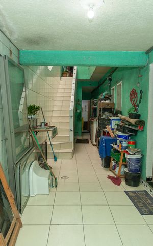 Casa à venda com 78m², 4 quartos e 3 vagasQuintal