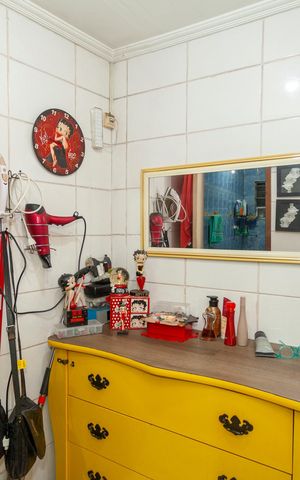 Casa à venda com 78m², 4 quartos e 3 vagasBanheiro 2