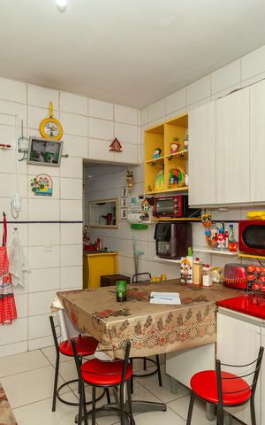 Casa à venda com 78m², 4 quartos e 3 vagasCozinha