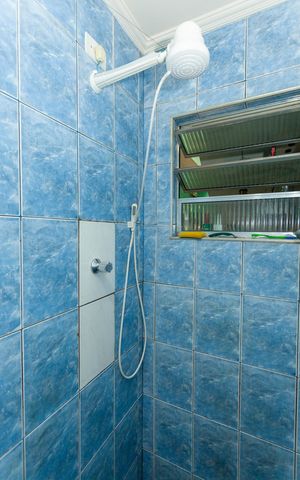 Casa à venda com 78m², 4 quartos e 3 vagasBanheiro 2