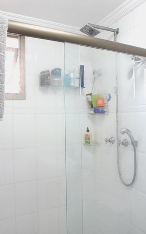 Apartamento à venda com 85m², 3 quartos e 2 vagas Apartamento à venda com 85m², 3 quartos e 2 vagasBanheiro da Suíte