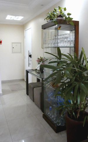 Apartamento à venda com 85m², 3 quartos e 2 vagas Apartamento à venda com 85m², 3 quartos e 2 vagasSala
