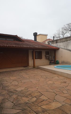 Casa à venda com 200m², 3 quartos e 3 vagasÁrea externa