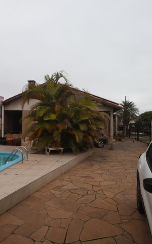 Casa à venda com 200m², 3 quartos e 3 vagasÁrea comum - Piscina