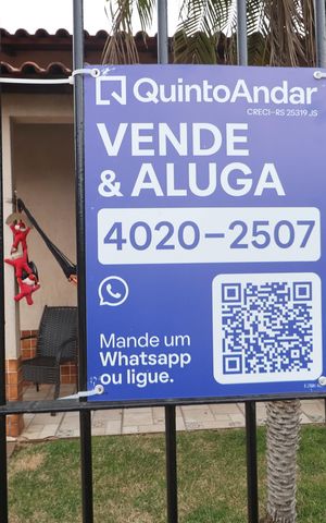 Casa à venda com 200m², 3 quartos e 3 vagasPlaca