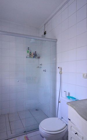 Casa à venda com 375m², 5 quartos e 3 vagas Casa à venda com 375m², 5 quartos e 3 vagasBanheiro do quarto 3