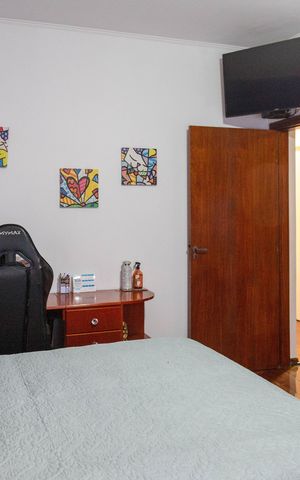 Casa à venda com 324m², 5 quartos e 4 vagas Casa à venda com 324m², 5 quartos e 4 vagasQuarto 2