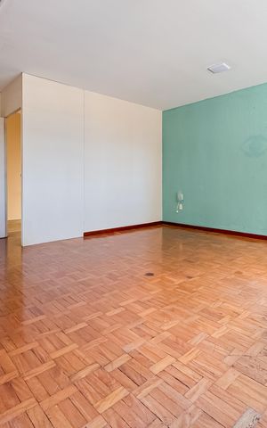 Casa para alugar com 227m², 3 quartos e 3 vagas Casa para alugar com 227m², 3 quartos e 3 vagasSala
