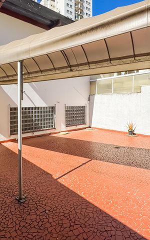 Casa para alugar com 227m², 3 quartos e 3 vagas Casa para alugar com 227m², 3 quartos e 3 vagasÁrea Externa