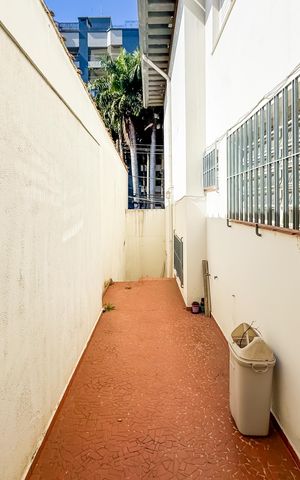 Casa para alugar com 227m², 3 quartos e 3 vagas Casa para alugar com 227m², 3 quartos e 3 vagasÁrea Externa