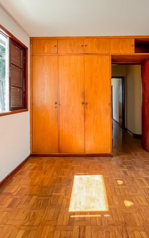 Casa para alugar com 227m², 3 quartos e 3 vagas Casa para alugar com 227m², 3 quartos e 3 vagasQuarto 1