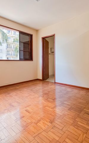 Casa para alugar com 227m², 3 quartos e 3 vagas Casa para alugar com 227m², 3 quartos e 3 vagasSuíte