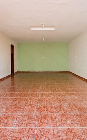 Casa para alugar com 227m², 3 quartos e 3 vagas Casa para alugar com 227m², 3 quartos e 3 vagasEdícula
