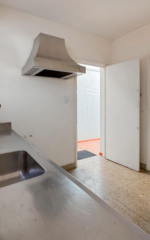 Casa para alugar com 227m², 3 quartos e 3 vagas Casa para alugar com 227m², 3 quartos e 3 vagasCozinha