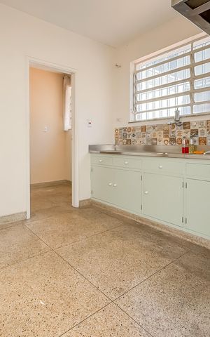 Casa para alugar com 227m², 3 quartos e 3 vagas Casa para alugar com 227m², 3 quartos e 3 vagasCozinha