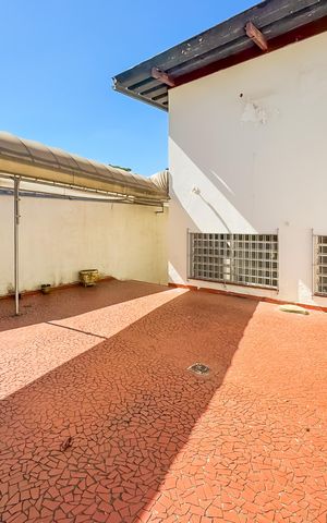 Casa para alugar com 227m², 3 quartos e 3 vagas Casa para alugar com 227m², 3 quartos e 3 vagasÁrea Externa