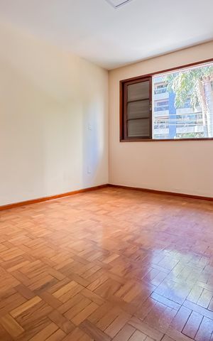 Casa para alugar com 227m², 3 quartos e 3 vagas Casa para alugar com 227m², 3 quartos e 3 vagasSuíte