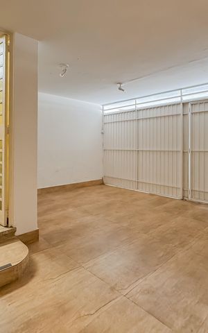 Casa para alugar com 227m², 3 quartos e 3 vagas Casa para alugar com 227m², 3 quartos e 3 vagasGaragem