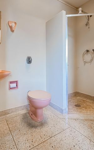 Casa para alugar com 227m², 3 quartos e 3 vagas Casa para alugar com 227m², 3 quartos e 3 vagasBanheiro da Suíte