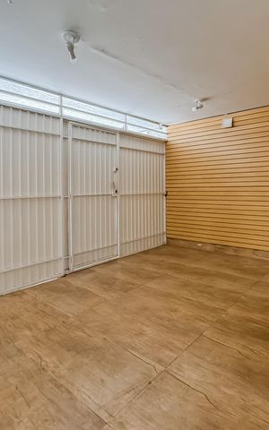 Casa para alugar com 227m², 3 quartos e 3 vagas Casa para alugar com 227m², 3 quartos e 3 vagasGaragem