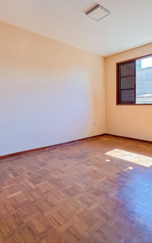 Casa para alugar com 227m², 3 quartos e 3 vagas Casa para alugar com 227m², 3 quartos e 3 vagasQuarto 2