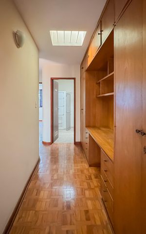Casa para alugar com 227m², 3 quartos e 3 vagas Casa para alugar com 227m², 3 quartos e 3 vagasCorredor
