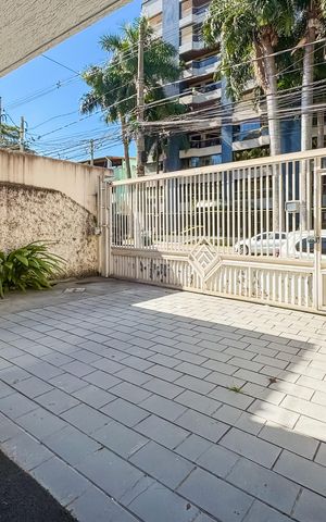 Casa para alugar com 227m², 3 quartos e 3 vagas Casa para alugar com 227m², 3 quartos e 3 vagasGaragem