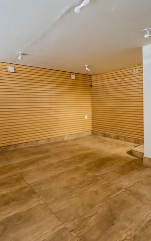 Casa para alugar com 227m², 3 quartos e 3 vagas Casa para alugar com 227m², 3 quartos e 3 vagasGaragem