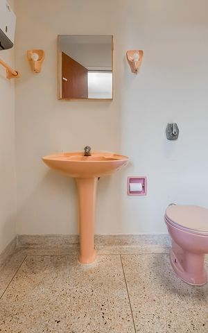 Casa para alugar com 227m², 3 quartos e 3 vagas Casa para alugar com 227m², 3 quartos e 3 vagasBanheiro da Suíte