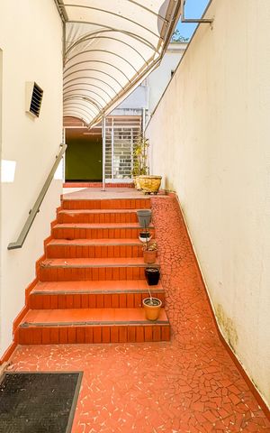 Casa para alugar com 227m², 3 quartos e 3 vagas Casa para alugar com 227m², 3 quartos e 3 vagasÁrea Externa