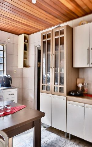 Casa à venda com 186m², 4 quartos e 3 vagas Casa à venda com 186m², 4 quartos e 3 vagasCozinha