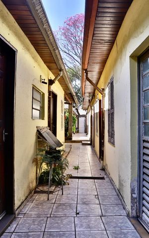 Casa à venda com 186m², 4 quartos e 3 vagas Casa à venda com 186m², 4 quartos e 3 vagasQuintal