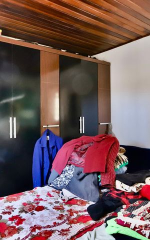 Casa à venda com 186m², 4 quartos e 3 vagas Casa à venda com 186m², 4 quartos e 3 vagasQuarto