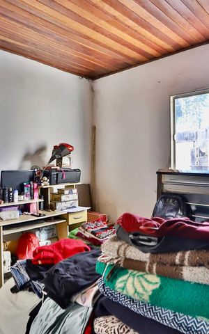 Casa à venda com 186m², 4 quartos e 3 vagas Casa à venda com 186m², 4 quartos e 3 vagasQuarto