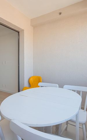 Studio à venda com 29m², 1 quarto e sem vaga Studio à venda com 29m², 1 quarto e sem vagaVaranda