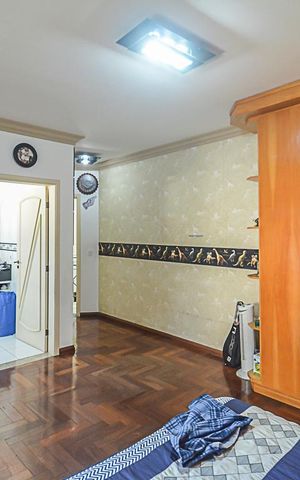 Casa de condomínio à venda com 700m², 5 quartos e 3 vagas Casa de condomínio à venda com 700m², 5 quartos e 3 vagasSuíte 5