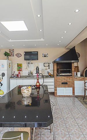 Casa de condomínio à venda com 700m², 5 quartos e 3 vagas Casa de condomínio à venda com 700m², 5 quartos e 3 vagasChurrasqueira