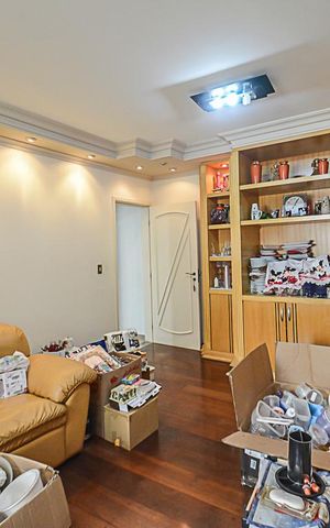 Casa de condomínio à venda com 700m², 5 quartos e 3 vagas Casa de condomínio à venda com 700m², 5 quartos e 3 vagasSala 4
