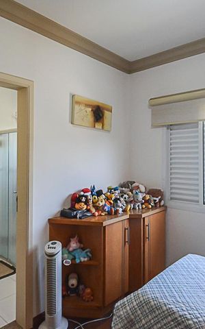 Casa de condomínio à venda com 700m², 5 quartos e 3 vagas Casa de condomínio à venda com 700m², 5 quartos e 3 vagasSuíte 4