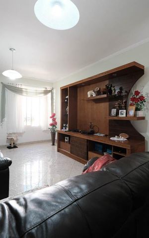Casa à venda com 390m², 3 quartos e 8 vagasSala