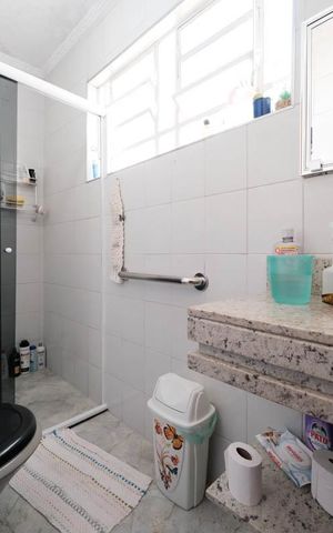 Casa à venda com 390m², 3 quartos e 8 vagasBanheiro Social