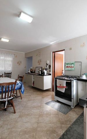 Casa à venda com 390m², 3 quartos e 8 vagasCozinha