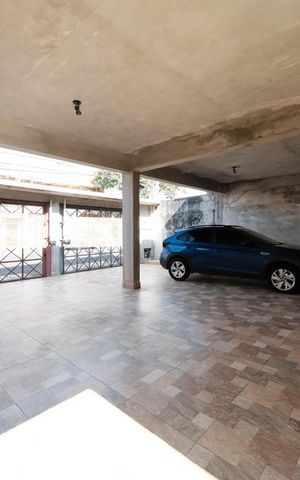 Casa à venda com 390m², 3 quartos e 8 vagasGaragem