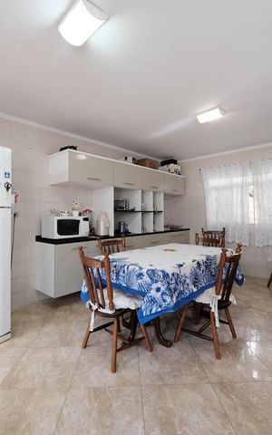 Casa à venda com 390m², 3 quartos e 8 vagasCozinha