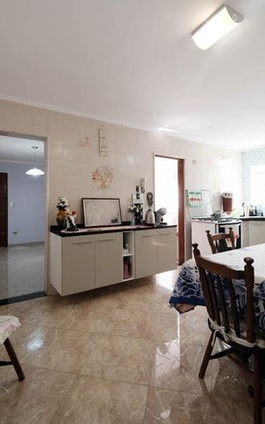 Casa à venda com 390m², 3 quartos e 8 vagasCozinha
