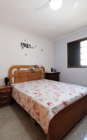 Casa à venda com 390m², 3 quartos e 8 vagasSuíte