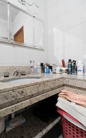 Casa à venda com 390m², 3 quartos e 8 vagasBanheiro da Suíte