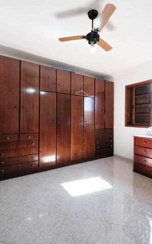 Casa à venda com 390m², 3 quartos e 8 vagasQuarto 1
